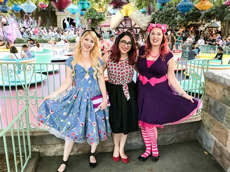 alice disneybound|alice in wonderland disneybound.